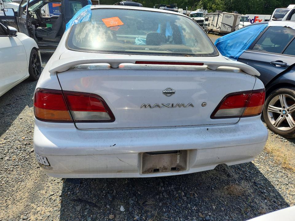 Photo 6 from auction – 1998 NISSAN MAXIMA with VIN JN1CA21A7WT302991