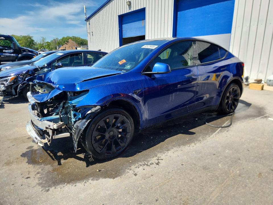Photo 1 from auction – 2024 TESLA MODEL Y with VIN 7SAYGDEE8RA237151