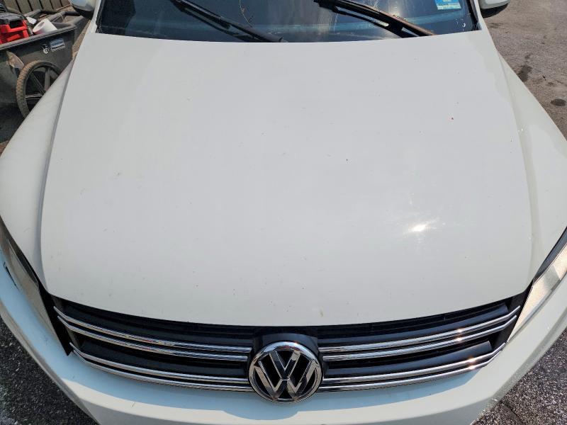 Photo 12 from auction – 2017 VOLKSWAGEN TIGUAN with VIN WVGSV7AX4HW503131