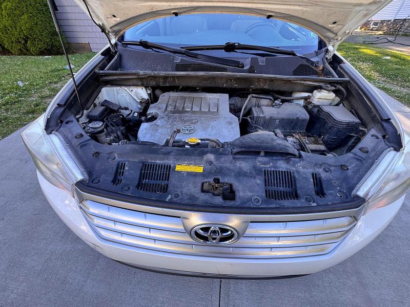 Photo 7 from auction – 2011 TOYOTA HIGHLANDER with VIN 5TDBK3EH2BS090027