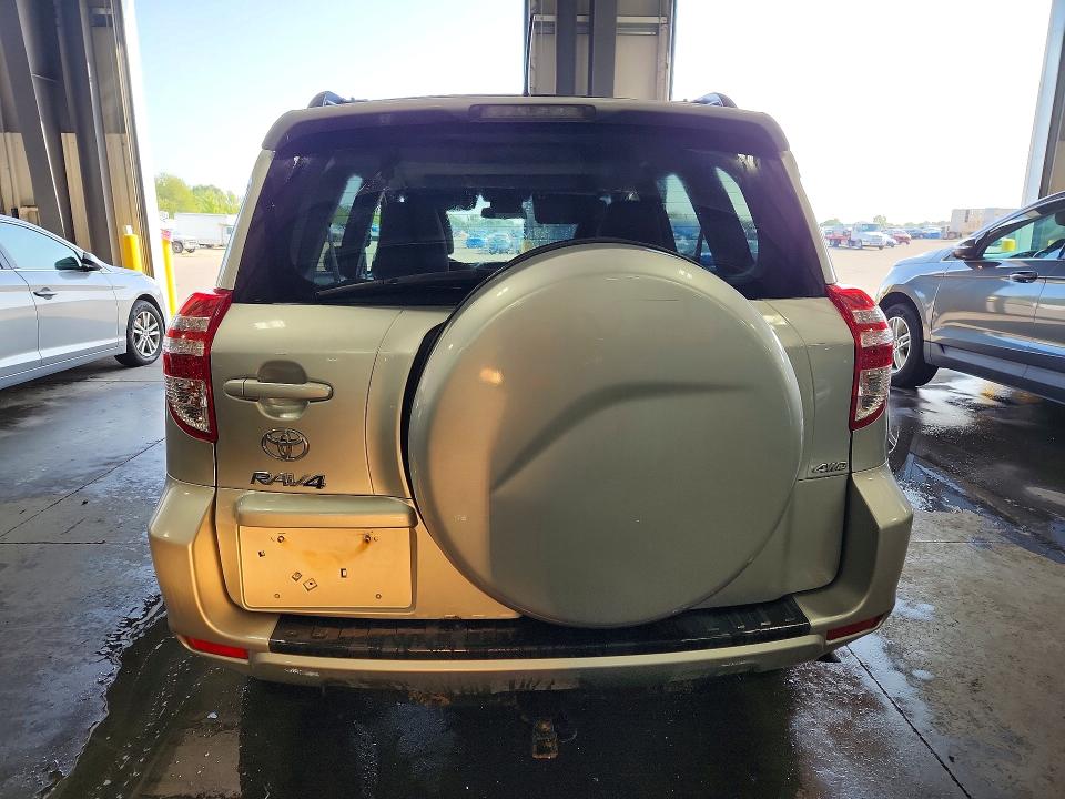 Photo 6 from auction – 2012 TOYOTA RAV4 with VIN 2T3BF4DV9CW204624