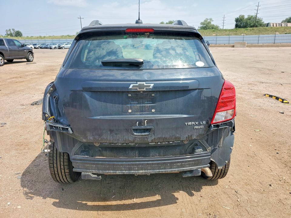 Photo 6 from auction – 2015 CHEVROLET TRAX with VIN KL7CJPSB8FB104019