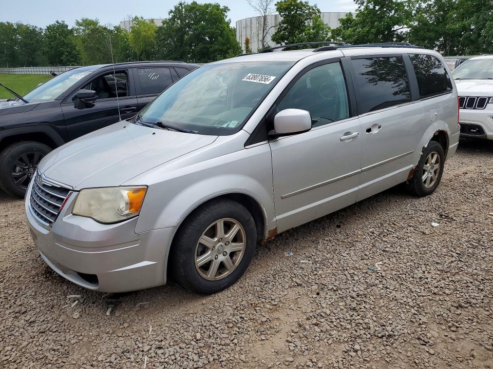 2010 CHRYSLER TOWN & COUNTRY - Търг №63807656