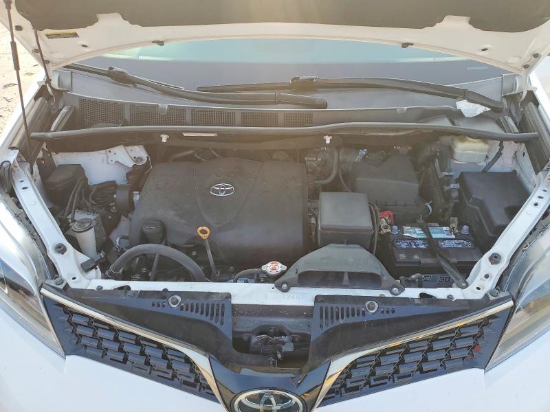 Photo 12 from auction – 2018 TOYOTA SIENNA with VIN 5TDXZ3DC2JS927882