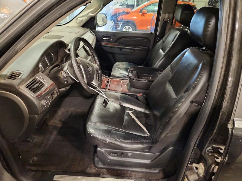 Photo 7 from auction – 2010 CADILLAC ESCALADE with VIN 1GYUCAEF6AR221556