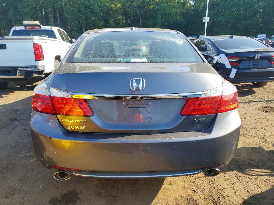 Photo 6 from auction – 2015 HONDA ACCORD with VIN 1HGCR3F86FA032327