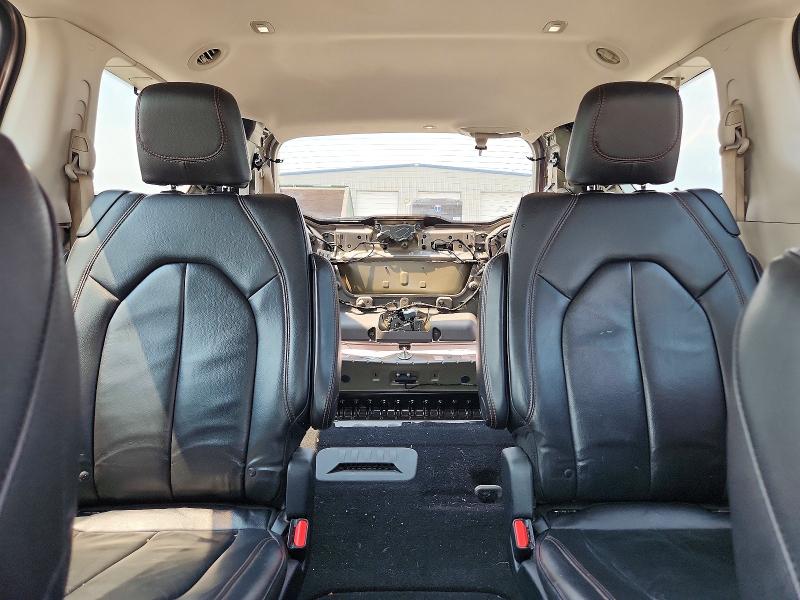 Photo 10 from auction – 2017 CHRYSLER PACIFICA with VIN 2C4RC1BG8HR608106