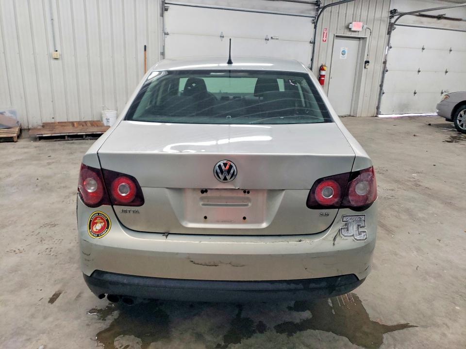 Photo 6 from auction – 2010 VOLKSWAGEN JETTA with VIN 3VWJZ7AJ7AM079768