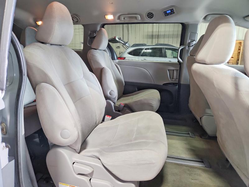 Photo 11 from auction – 2015 TOYOTA SIENNA with VIN 5TDZK3DC2FS674969