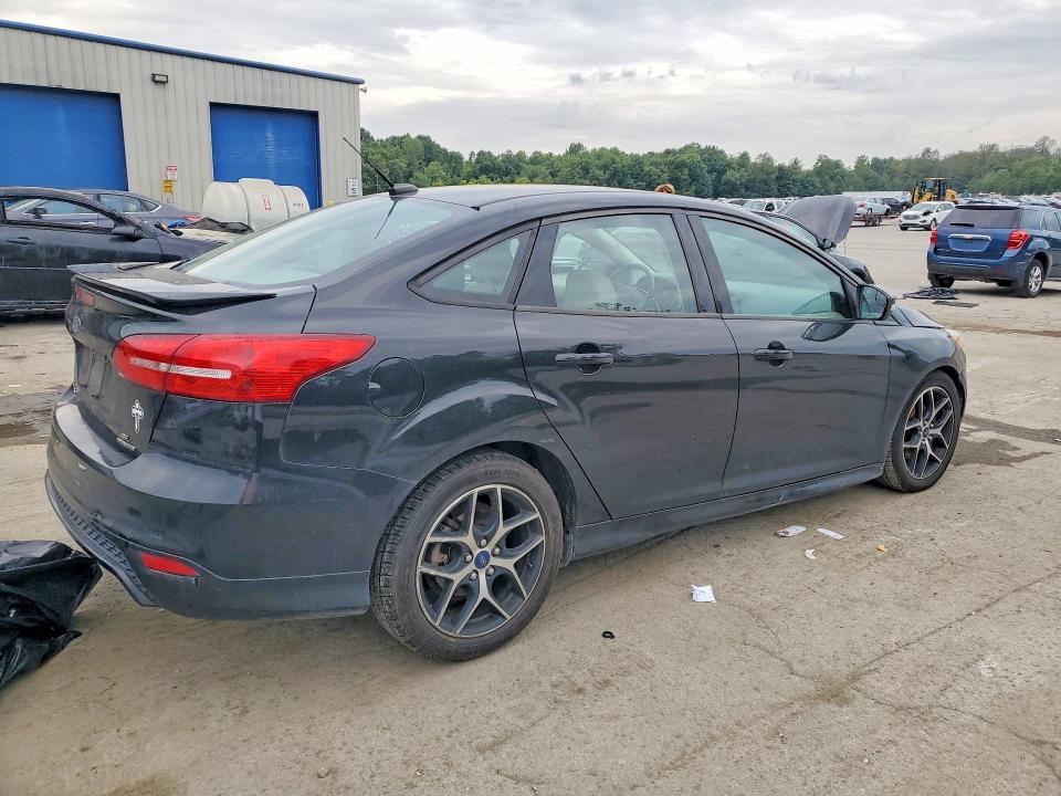 Photo 3 from auction – 2015 FORD FOCUS with VIN 1FADP3F23FL356298