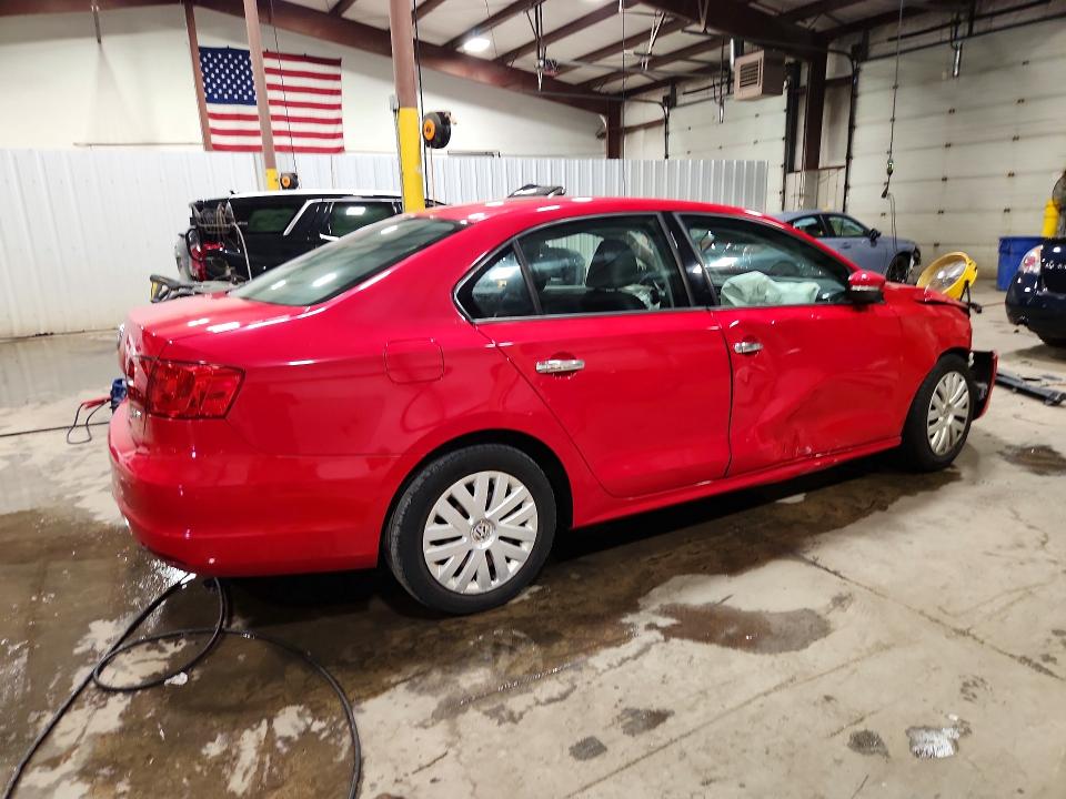Photo 3 from auction – 2011 VOLKSWAGEN JETTA with VIN 3VWDZ7AJ9BM357102