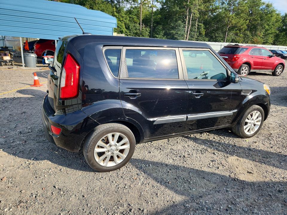 Photo 3 from auction – 2013 KIA SOUL with VIN KNDJT2A68D7571405
