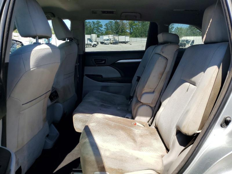 Zdjęcie 11 z aukcji – 2018 TOYOTA HIGHLANDER z VIN 5TDZARFH8JS040475