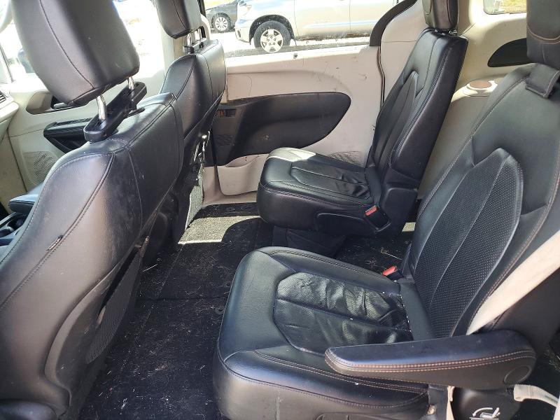 Photo 11 from auction – 2018 CHRYSLER PACIFICA with VIN 2C4RC1BGXJR280533