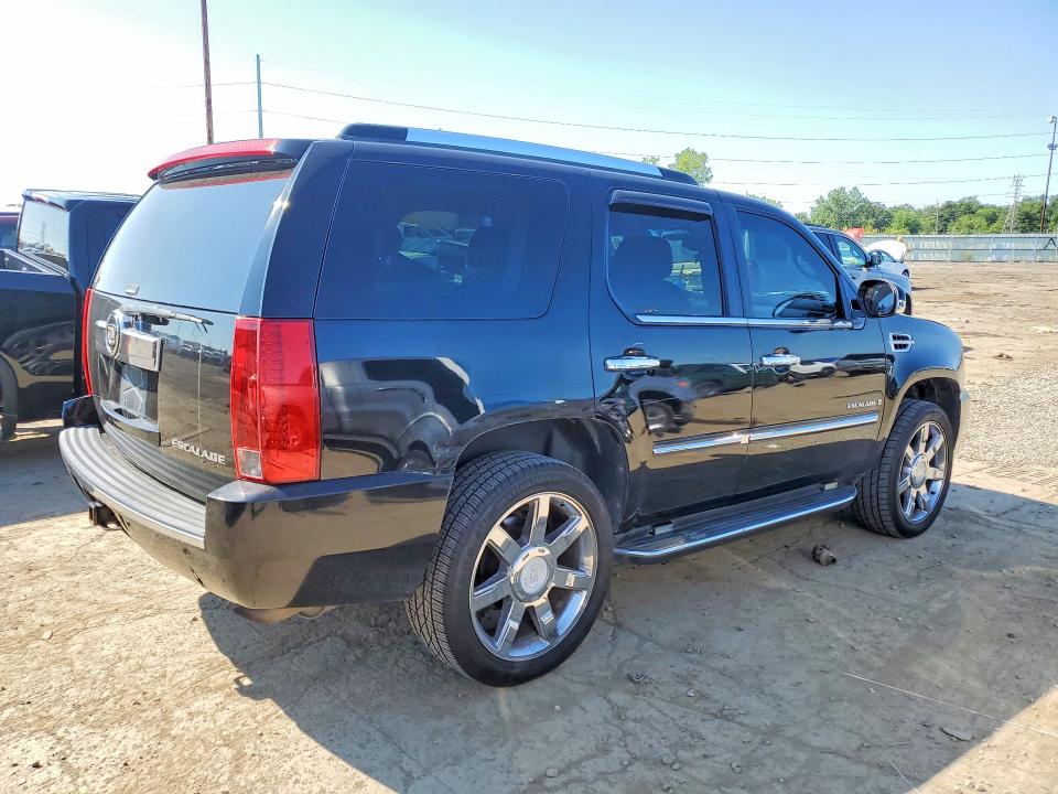 Photo 3 from auction – 2008 CADILLAC ESCALADE with VIN 1GYFK63848R154284