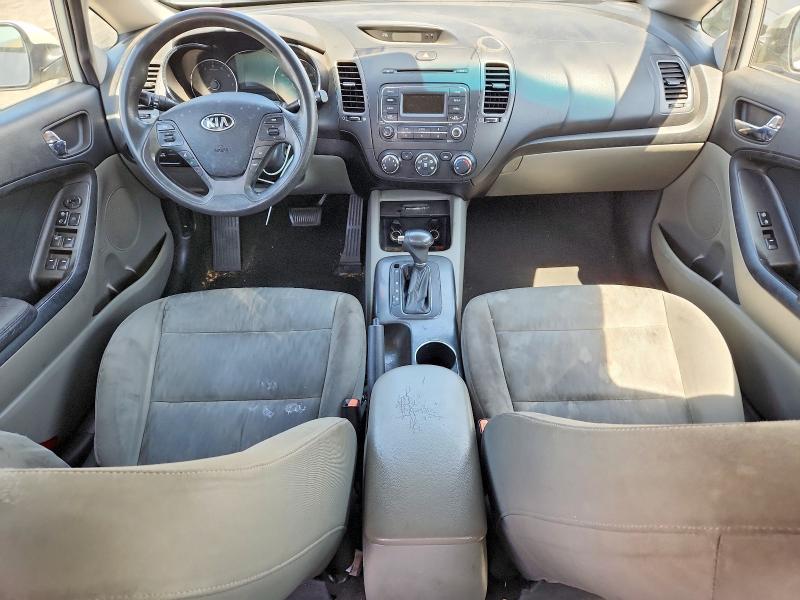 Снимка 8 от търг – 2015 KIA FORTE с VIN KNAFK4A64F5339089