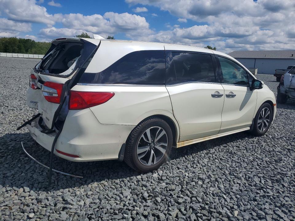Photo 3 from auction – 2018 HONDA ODYSSEY with VIN 5FNRL6H96JB033429