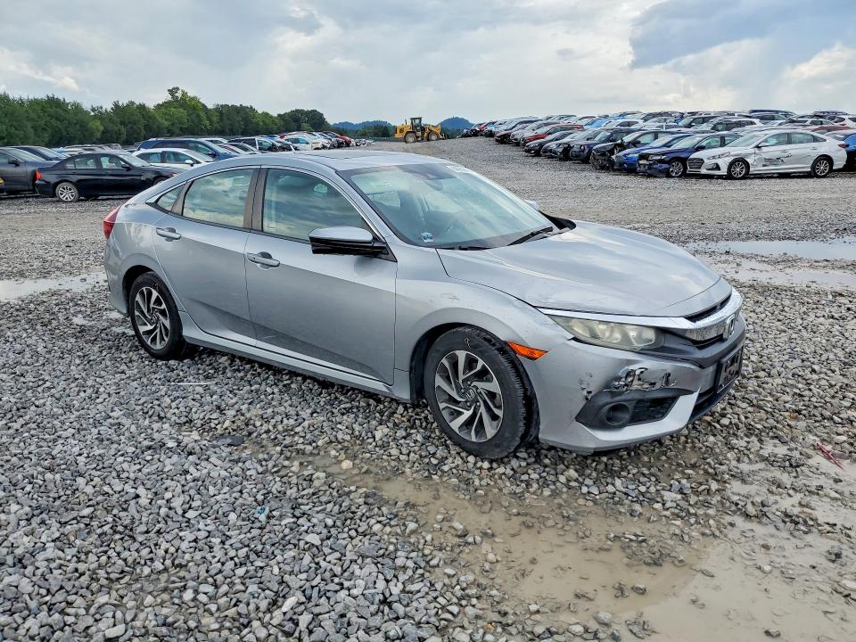 Photo 4 from auction – 2016 HONDA CIVIC with VIN 19XFC2F84GE075232
