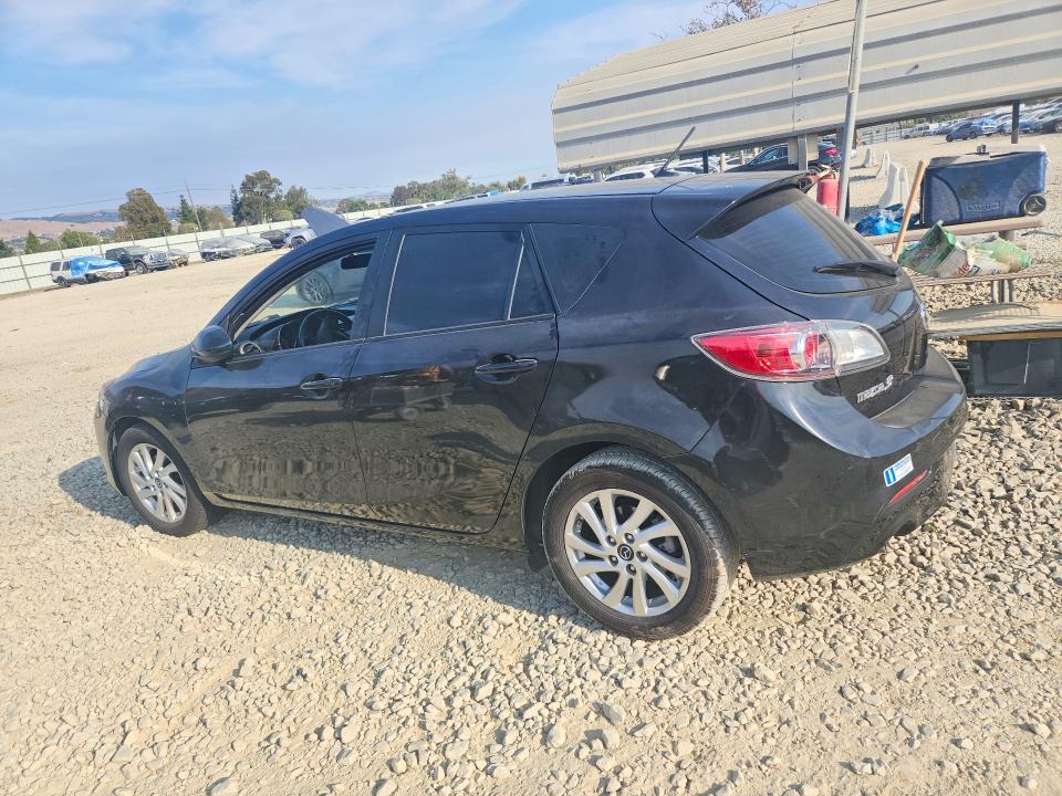 Photo 2 from auction – 2013 MAZDA 3 with VIN JM1BL1LP8D1737753