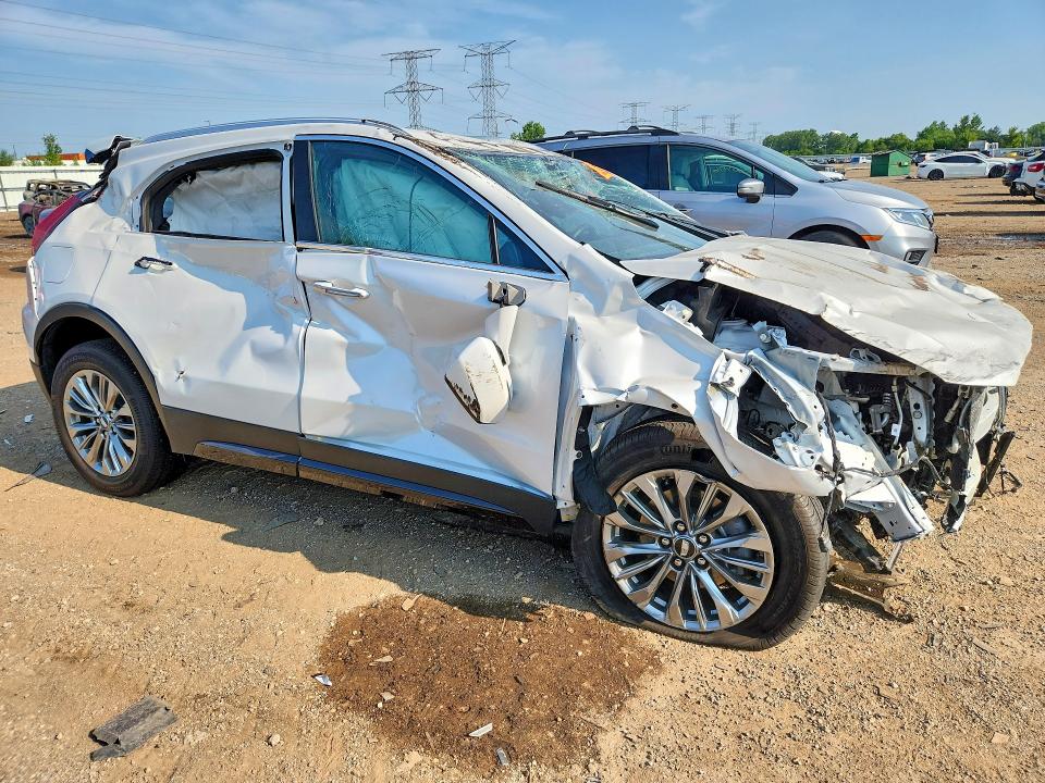 Photo 4 from auction – 2024 CADILLAC XT4 with VIN 1GYFZDR42RF172368