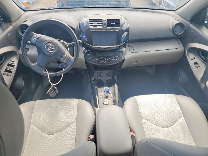 Photo 8 from auction – 2013 TOYOTA RAV4 EV with VIN 2T3YL4DV0DW001884