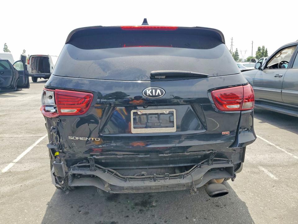 Photo 6 from auction – 2019 KIA SORENTO with VIN 5XYPG4A34KG568632