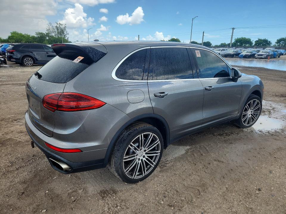 Photo 3 from auction – 2016 PORSCHE CAYENNE with VIN WP1AA2A27GLA09282