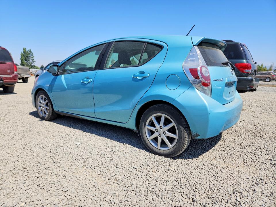 Photo 2 from auction – 2013 TOYOTA PRIUS C with VIN JTDKDTB33D1051577
