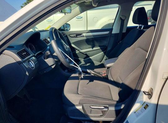 Снимка 7 от търг – 2013 VOLKSWAGEN PASSAT с VIN 1VWAH7A33DC049595