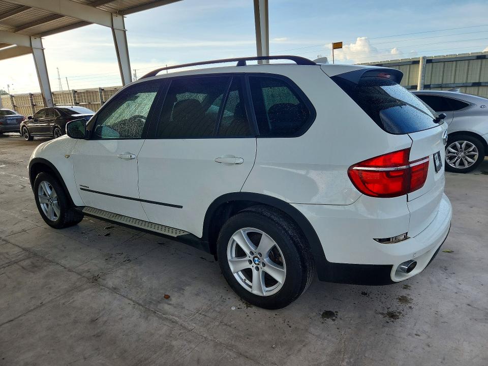 Photo 2 from auction – 2011 BMW X5 with VIN 5UXZW0C57BL662249