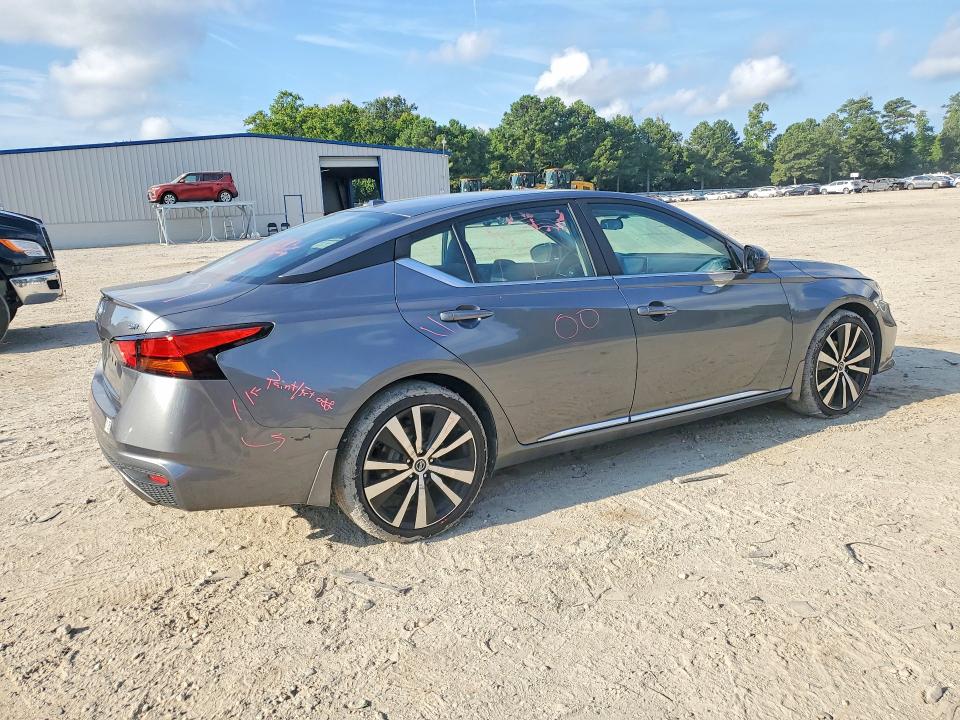 Photo 3 from auction – 2019 NISSAN ALTIMA with VIN 1N4BL4CV9KC157063