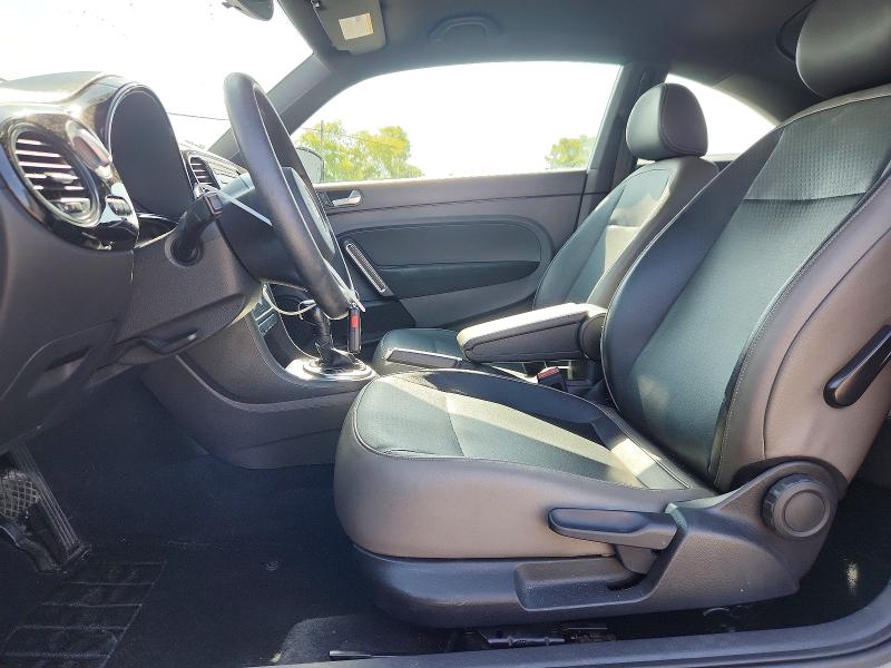Photo 7 from auction – 2015 VOLKSWAGEN BEETLE with VIN 3VWF17AT0FM643010