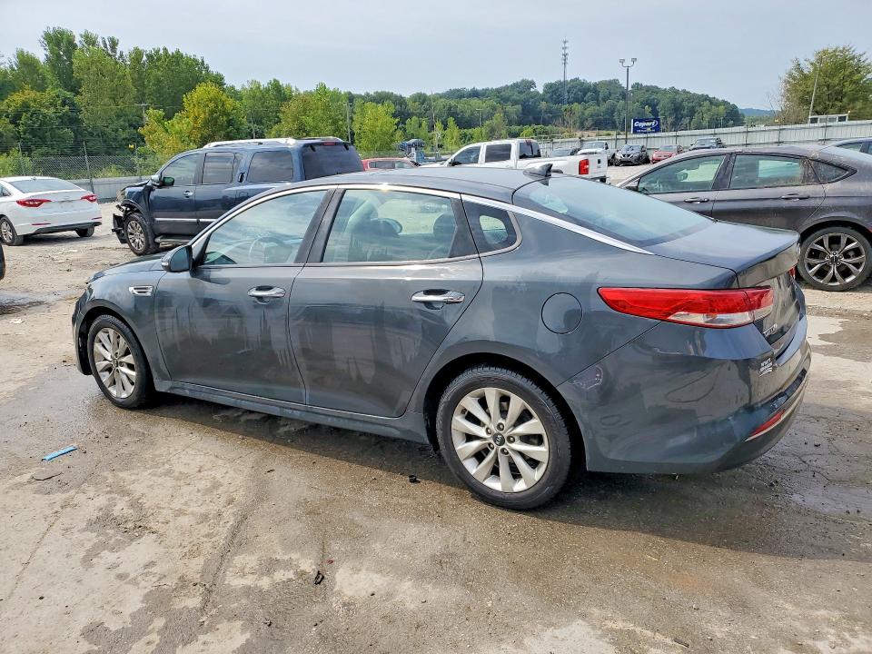Photo 2 from auction – 2016 KIA OPTIMA with VIN 5XXGU4L37GG007584