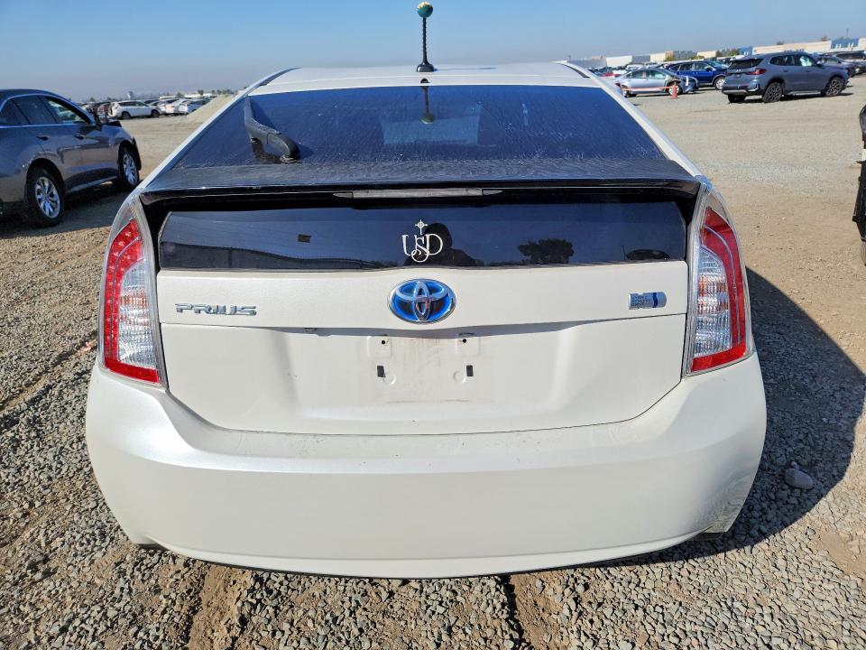 Photo 6 from auction – 2013 TOYOTA PRIUS with VIN JTDKN3DU4D1673463