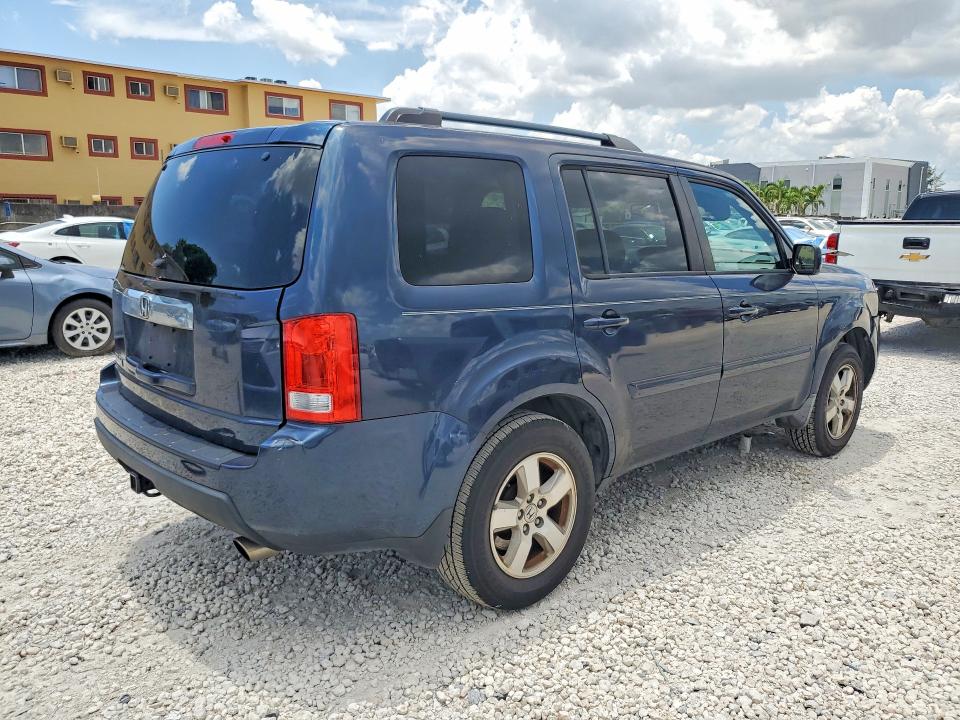 Photo 3 from auction – 2011 HONDA PILOT with VIN 5FNYF3H60BB037355