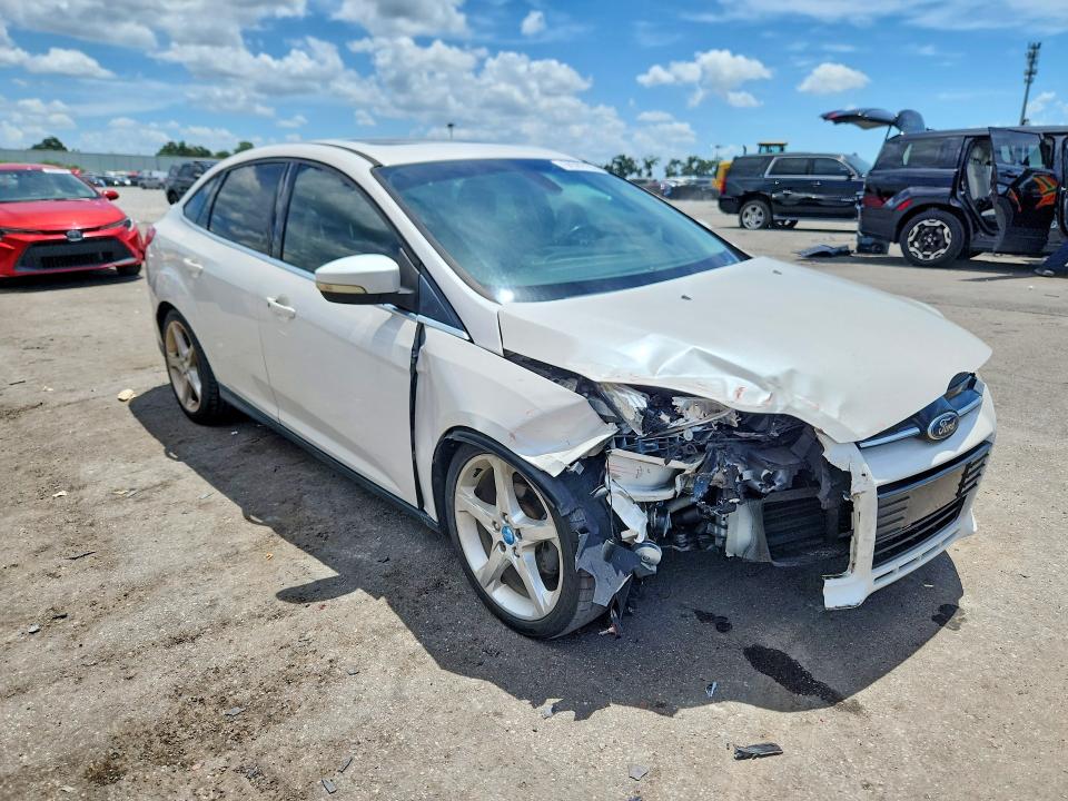 Photo 4 from auction – 2012 FORD FOCUS with VIN 1FAHP3J20CL231912