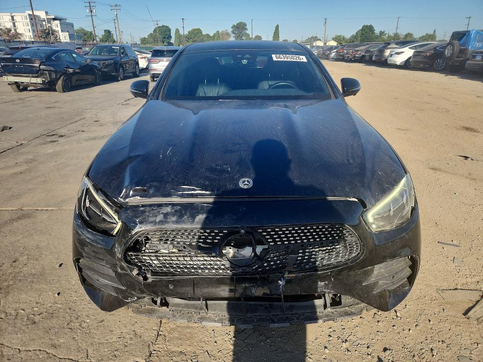 Photo 5 from auction – 2022 MERCEDES-BENZ E with VIN W1KZF8DB7NB010736