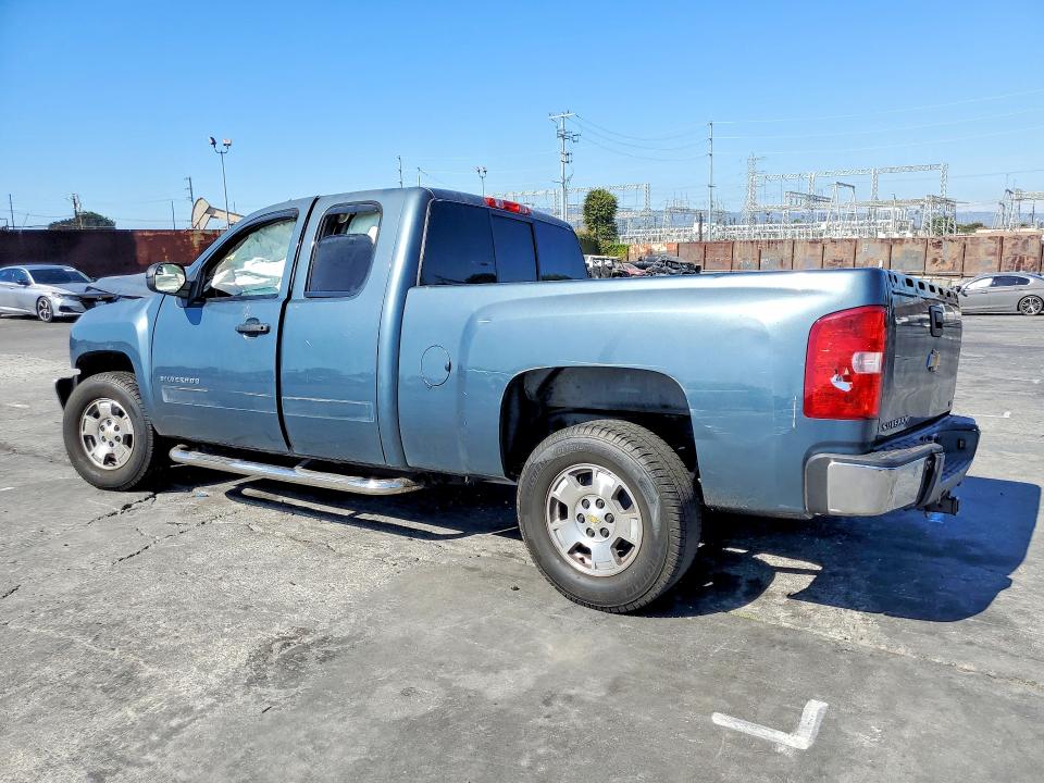 Photo 2 from auction – 2013 CHEVROLET SILVERADO with VIN 1GCRCSE00DZ146273