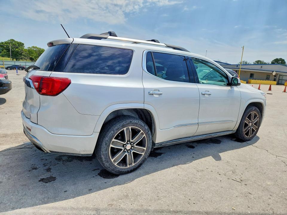 Photo 3 from auction – 2017 GMC ACADIA with VIN 1GKKNXLS9HZ228686