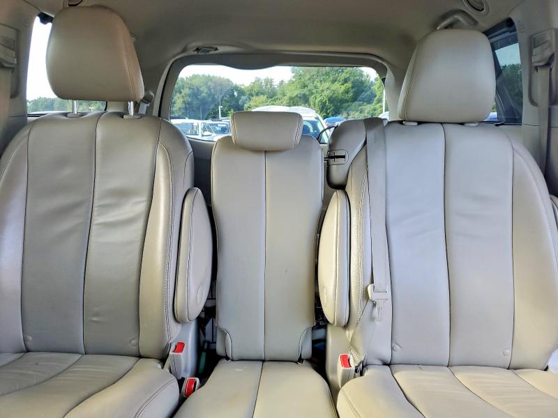 Photo 10 from auction – 2013 TOYOTA SIENNA with VIN 5TDYK3DC9DS386259