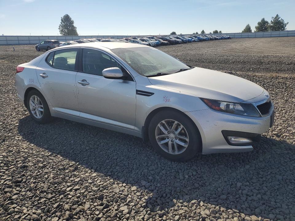 Photo 4 from auction – 2013 KIA OPTIMA with VIN KNAGM4A71D5384205