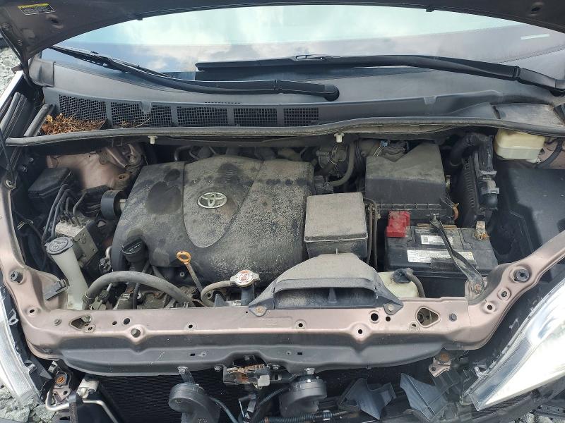 Photo 12 from auction – 2018 TOYOTA SIENNA with VIN 5TDKZ3DC8JS915696