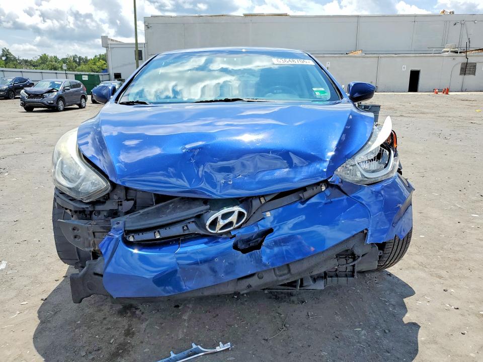 Photo 5 from auction – 2016 HYUNDAI ELANTRA with VIN 5NPDH4AE7GH697689