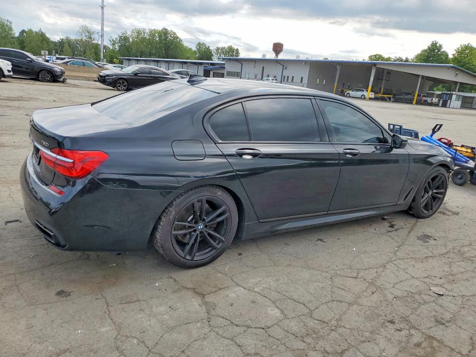 صورة رقم 3 من المزاد - 2017 BMW 750 مع VIN WBA7F2C50HG421913