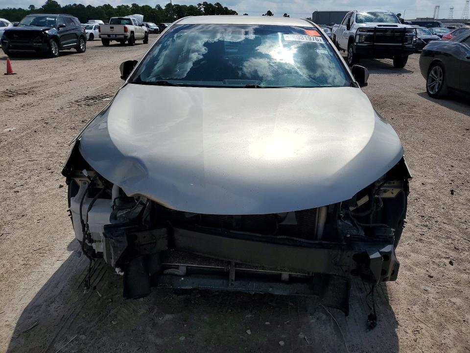 Photo 5 from auction – 2016 TOYOTA CAMRY with VIN 4T1BF1FK9GU215297