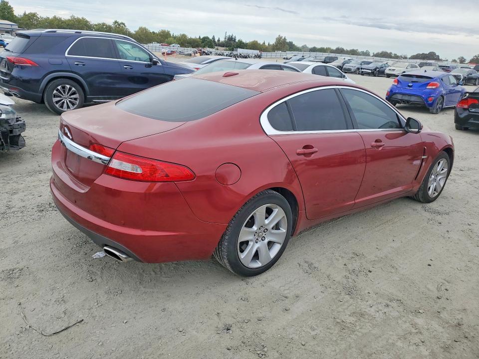 Photo 3 from auction – 2010 JAGUAR XF with VIN SAJWA0FA9AHR55438