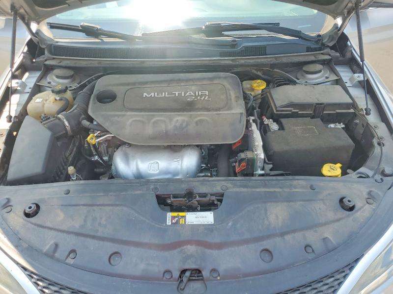 Photo 11 from auction – 2016 CHRYSLER 200 with VIN 1C3CCCAB7GN139890