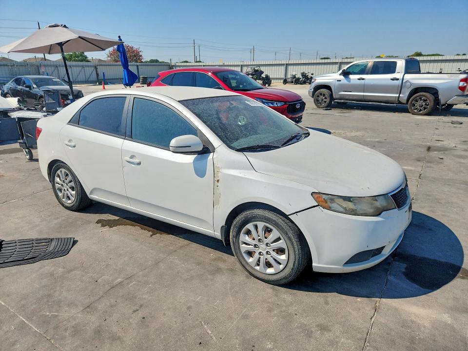 Photo 4 from auction – 2013 KIA FORTE with VIN KNAFU4A26D5737263