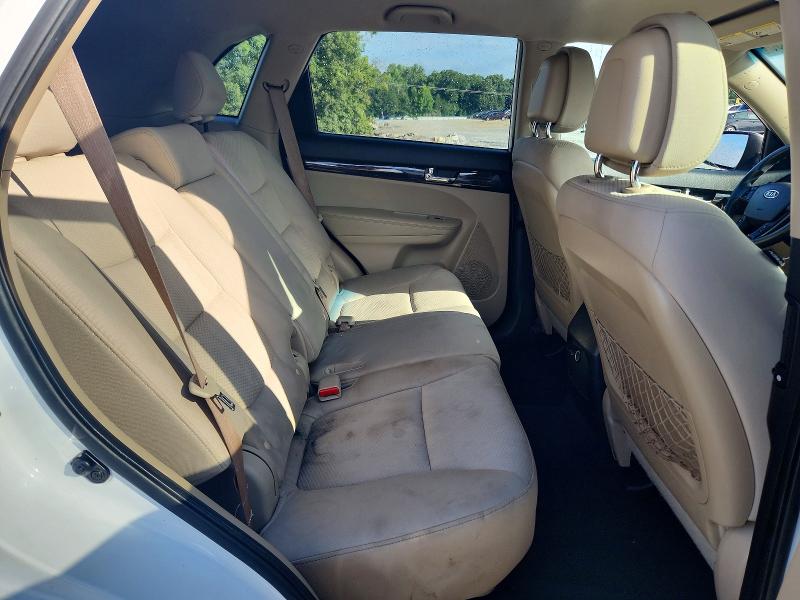Photo 11 from auction – 2011 KIA SORENTO with VIN 5XYKTCA16BG020260