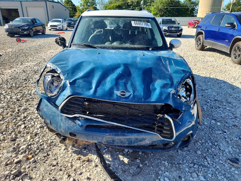 Photo 5 from auction – 2011 MINI COOPER with VIN WMWZC5C54BWL52983